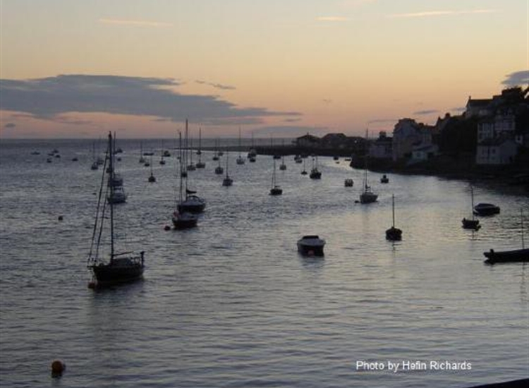 6. Aberdovey looking WSW.