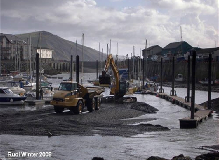 Dredging the Harbour 2008