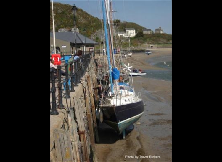 5. Barmouth, yacht alongside