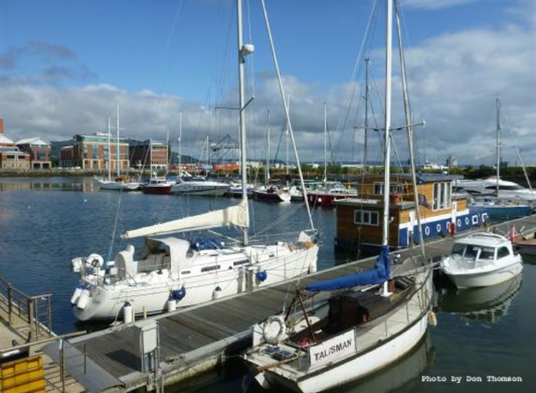 View over the pontoons