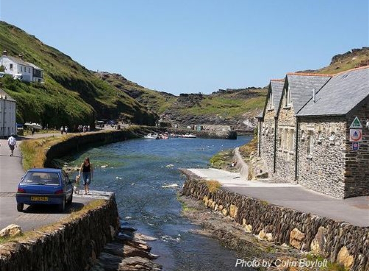 Boscastle from the top of the harbour