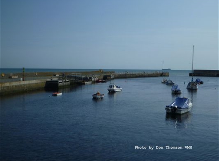 Bray looking East. Note new pontoon on North Wall