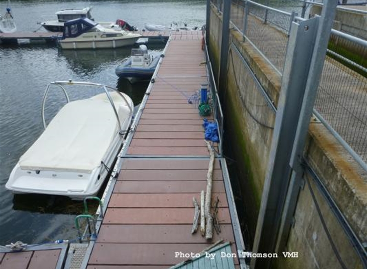 The Shore power pontoon at the Crannagh