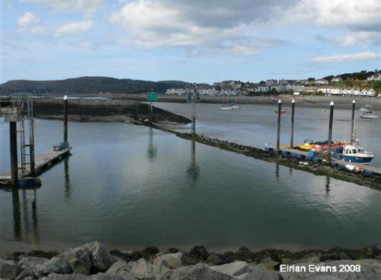 Tidal Cill, Conwy Marina