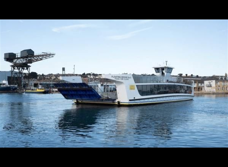 16. New chain ferry- Keep 10m clear