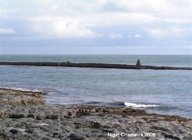 Little Carr, note oflying ledge