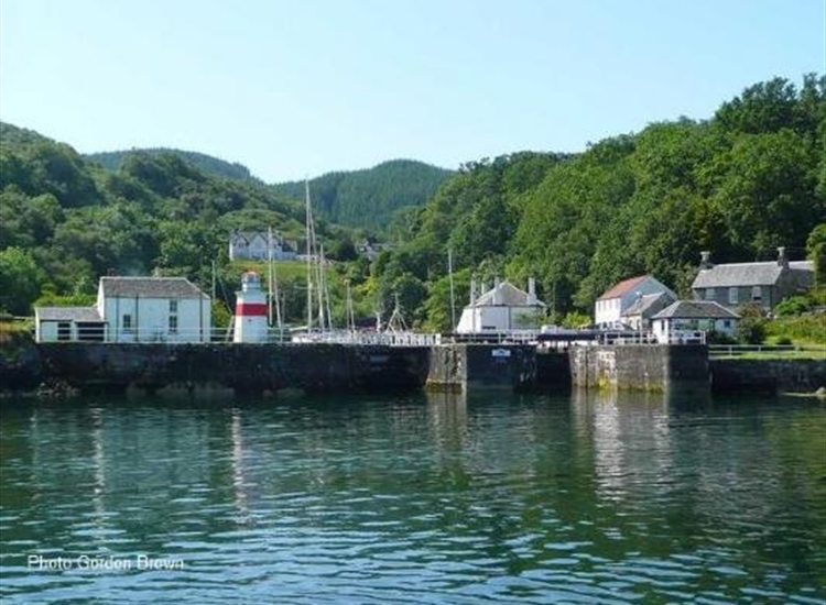 15 Crinan Canal Sea lock from outside the Canal