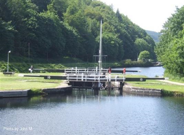 7.  Crianan Canal. Dunardy Flight looking West from Lock 10