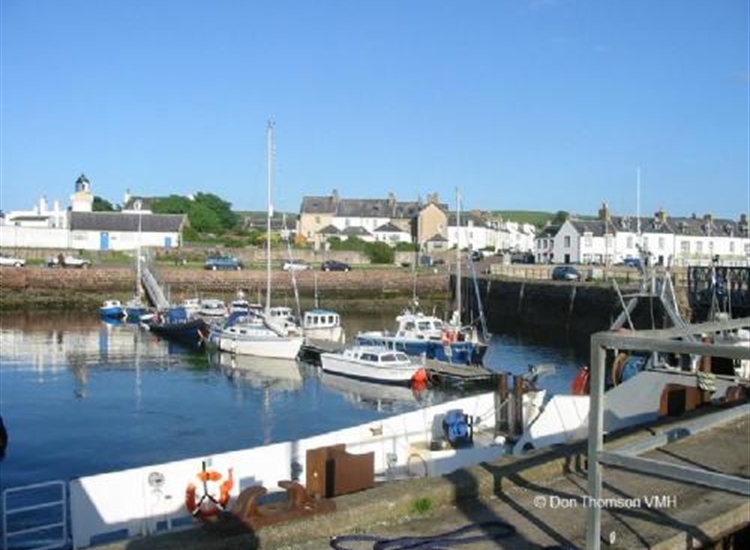 Cromarty Looking across the harbour towards the pub