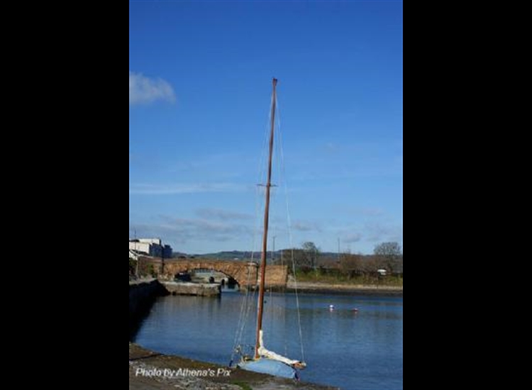 Dungarvan town bridge from the Quay. Drying AB is on the left before the bridge