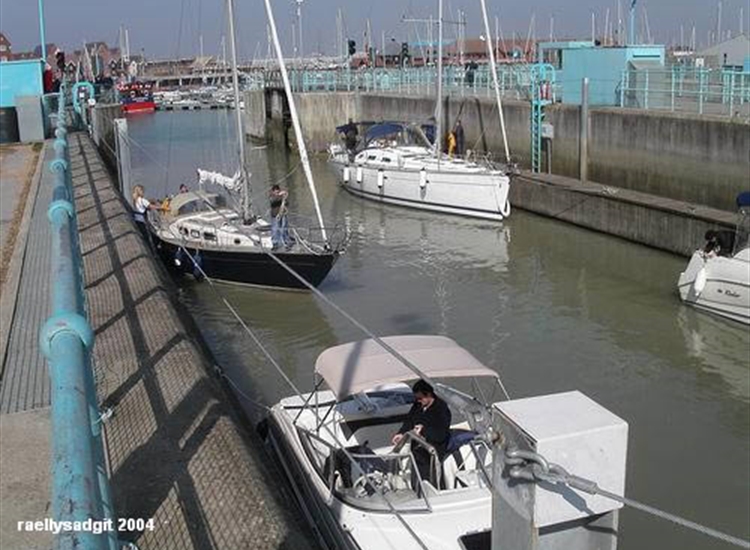 Lock arrangements, note handy pontoons