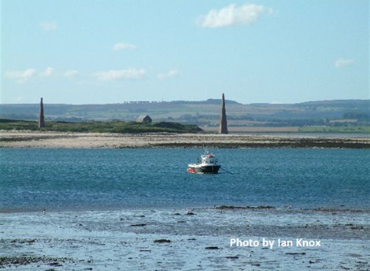 Nav Marks on Guile point  taken from the land.