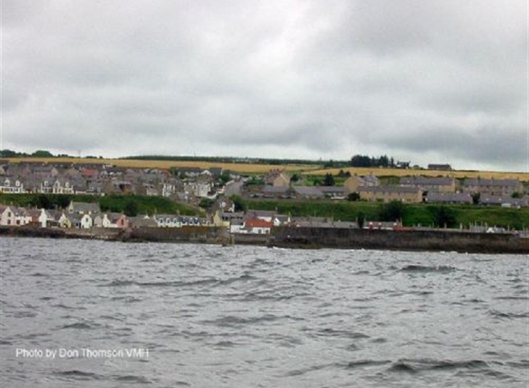 Findochty approaching from NNW