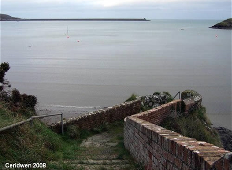 3.North Breakwater from the Shore