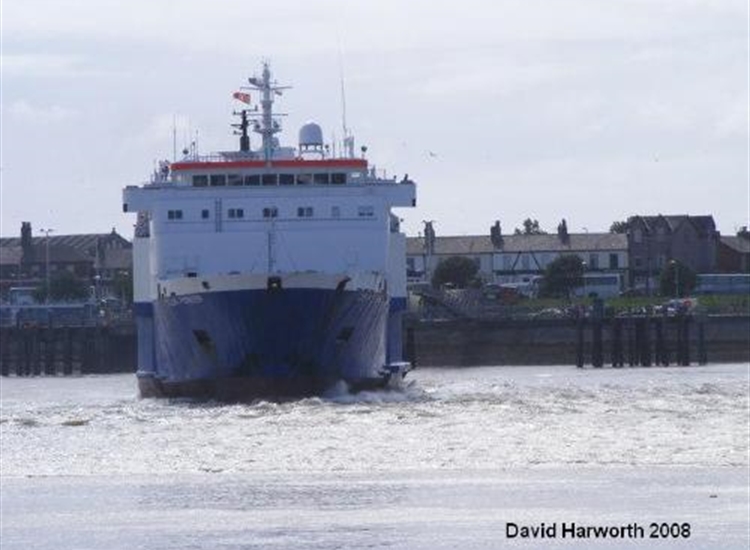 Stena Pioneer, manouvering R.Wyre