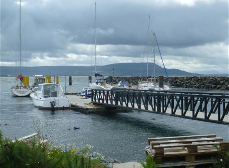 Bridge to the Greencastle Pontoons