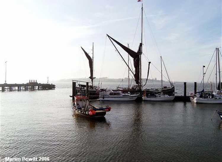 Yacht Pontoon, Halfpenny Pier