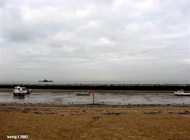 Harbour dries to MUD