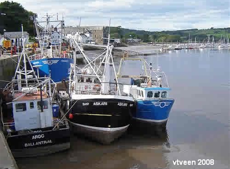 Fishing boats on the Quay, Yachts on the Pontoon