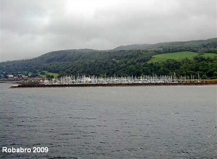 Approach to Largs from the S, Yachts should be further out than this..