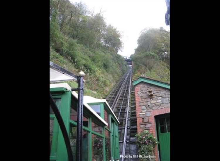 Lynmouth & Linton Cliff Railway
