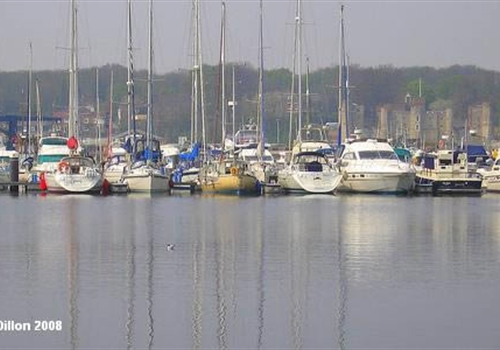 Medway 2, Gillingham Reach to Rochester Bridge, inc the Marinas