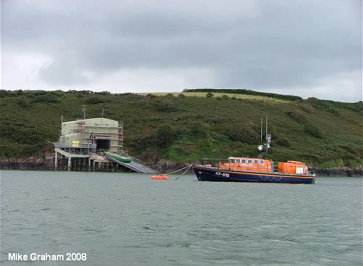Lifeboat Slipway at  Angle Point, anchorage nearby