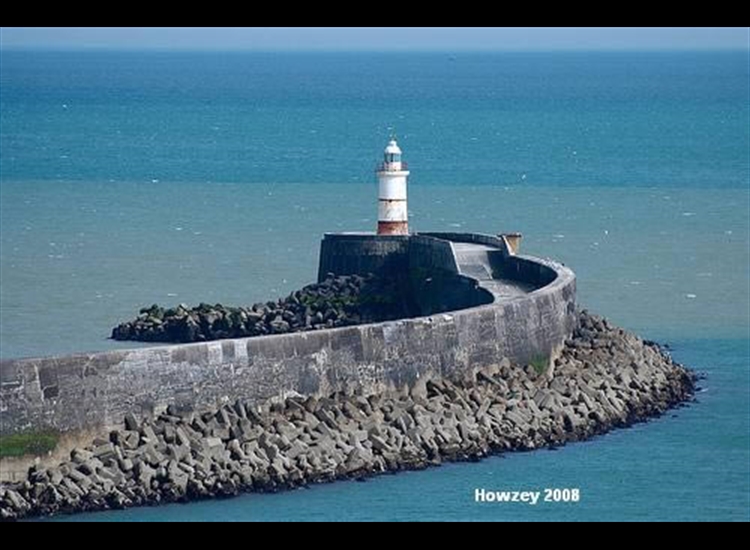 2.Newhaven Breakwater Lighthouse