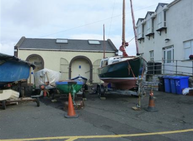 Evidence of yachties, and toilets at Portballintrae