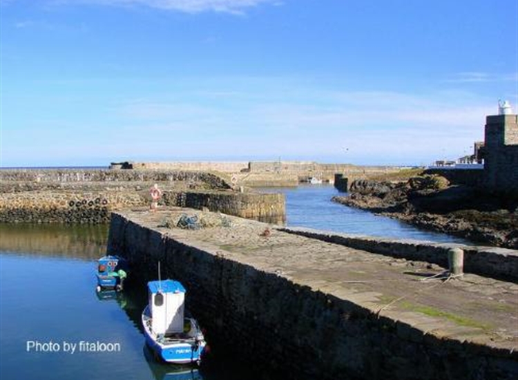 Portsoy. looking NE from the old hard across to the New Harbour entrance
