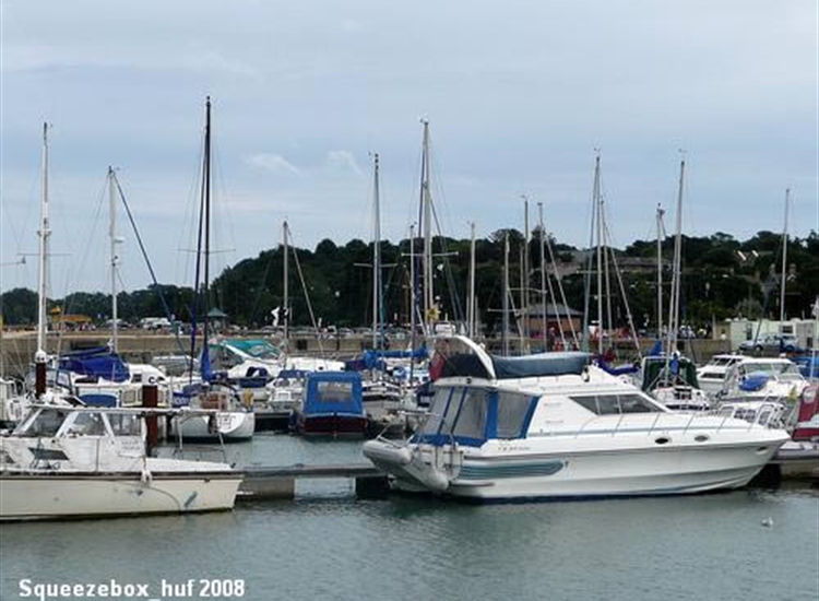 Pontoons, Ryde Harbour with tide in..