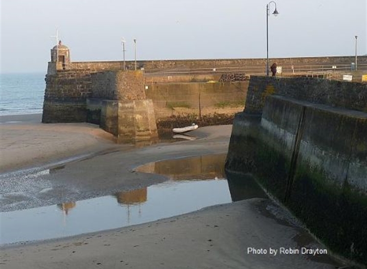 Saundersfoot entrance at Low Water