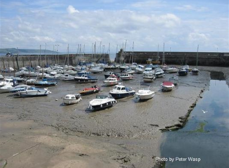 Saundersfoot looking towards the entrance