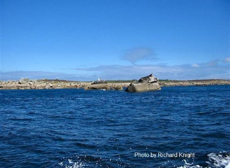 Great Wingletang with St Agnes Old Lighthouse in the distance