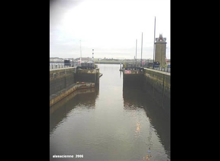 5.Looking out to Tyne through lock gates Royal Quays Marina