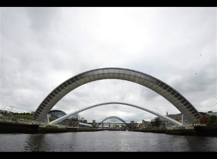 Millennium Bridge 3.7m clearance closed, 24 m when open.